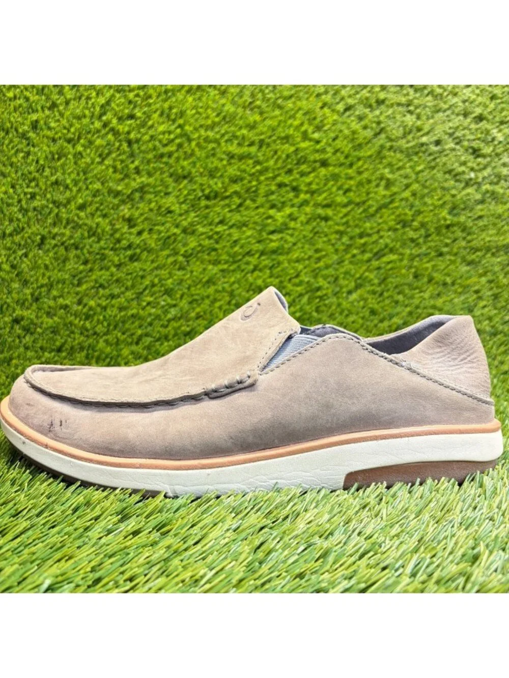 OluKai Kalia Mens Size 10 Gray Tan Casual Classic Leather Slip On Loafer Shoes